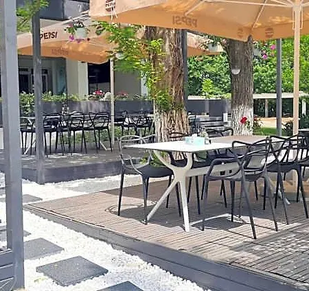 Sunquest Hotel
